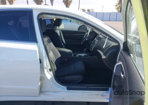 2018 Nissan Altima 2.5 S z USA, uszkodzony, nr VIN 1N4AL3AP7JC477586